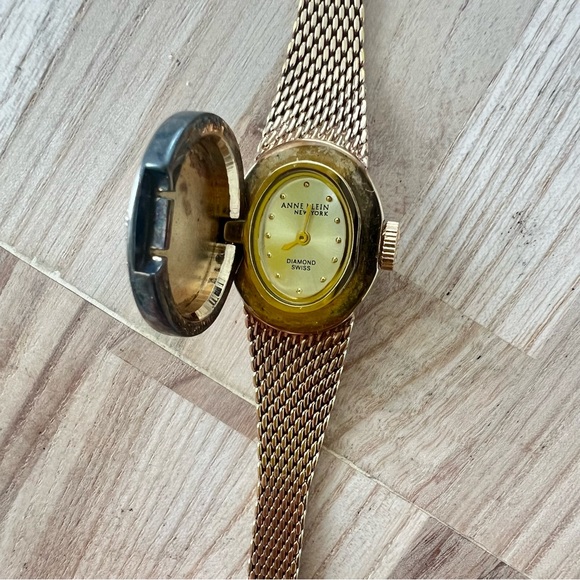 Rare Vintage Anne Klein peek-a-boo diamond Swiss cocktail watch NEW BATT… main image 12